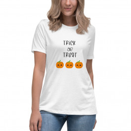 Women's Relaxed T-Shirt - Trick or Treat Pumpkins