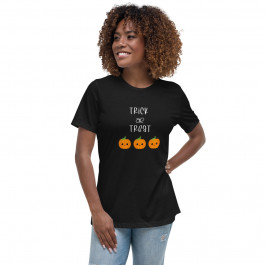 Women's Relaxed T-Shirt - Trick or Treat Pumpkins